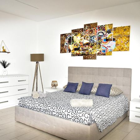 Apartament Obsidian -Centro- Wifi + Free Parking Rawenna Zewnętrze zdjęcie